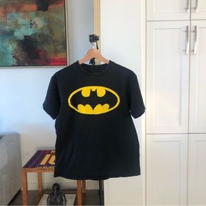 Batman logo tee shirt